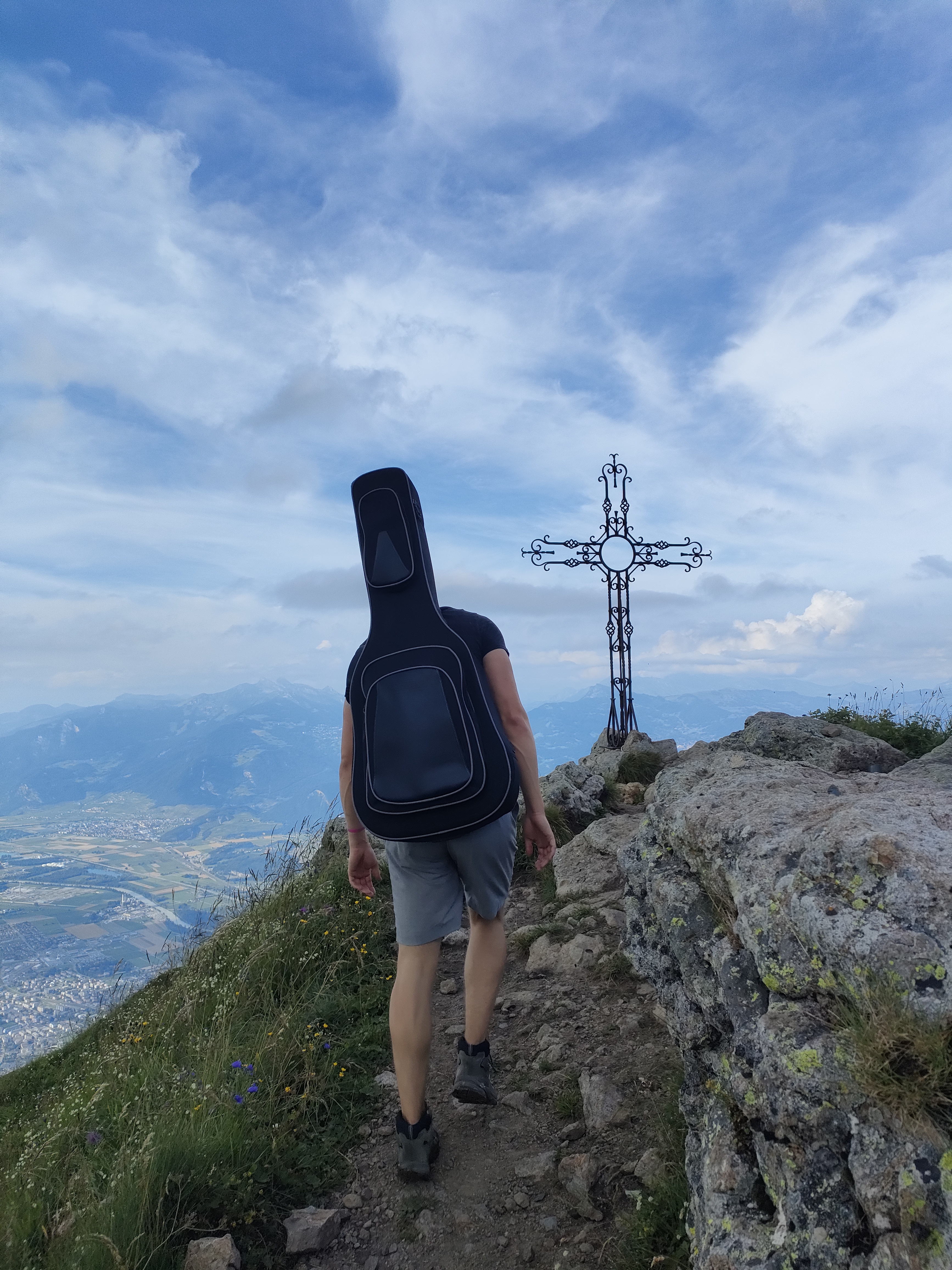 La louange sur la montagne